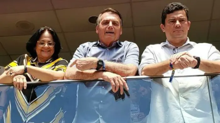Bolsonaro, Damares e Moro veem vitória do Flamengo na Supercopa do ...